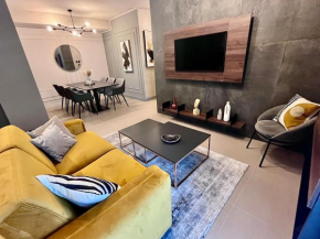 FLH - Art Elegance with Balcony & Free Parking